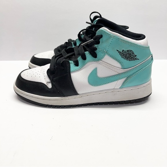 Nike Air Jordan 1 Mid GS Tropical Twist Sneakers Size 5.5 Y - Picture 1 of 7